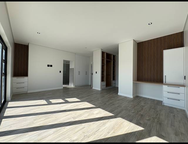 4 BEDROOM HOUSE FOR SALE IN SANDOWN